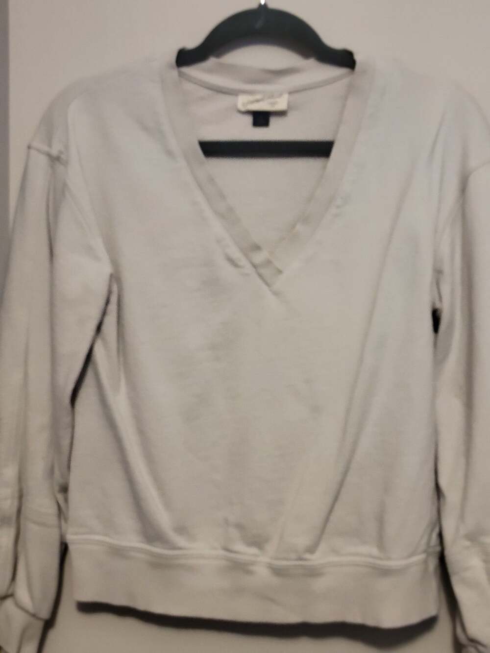 Universal Thread Women's V-Neck Fleece Sweatshirt Size S
